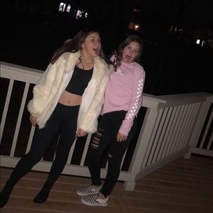 Meet your Posher, Maycee